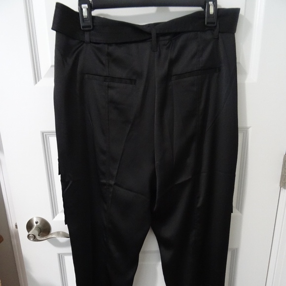 WHBM‎ White House Black Market Belted Tapered Ankle Cargo Pants 8 - Picture 3 of 5